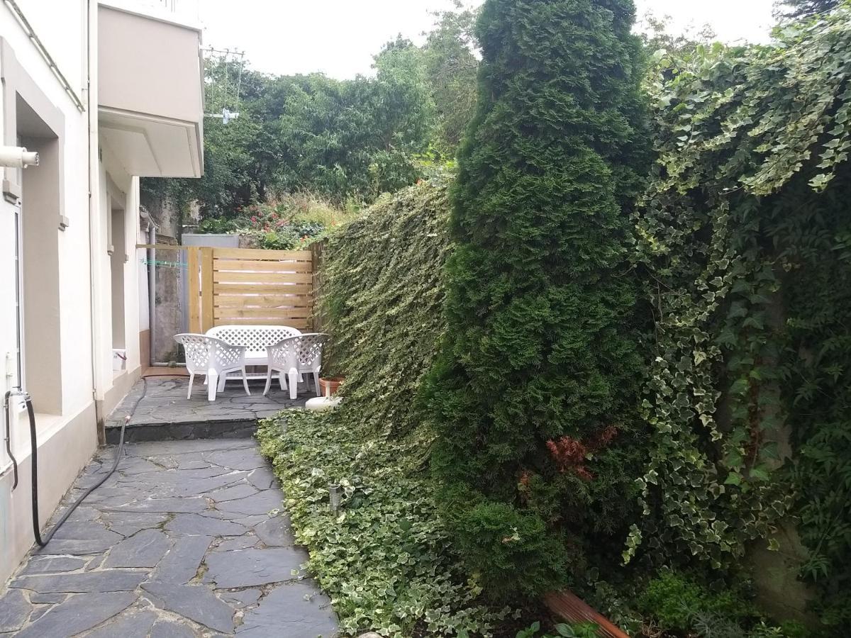 Apartamento Con Pequeno Jardin En El Centro Ferrol Bagian luar foto