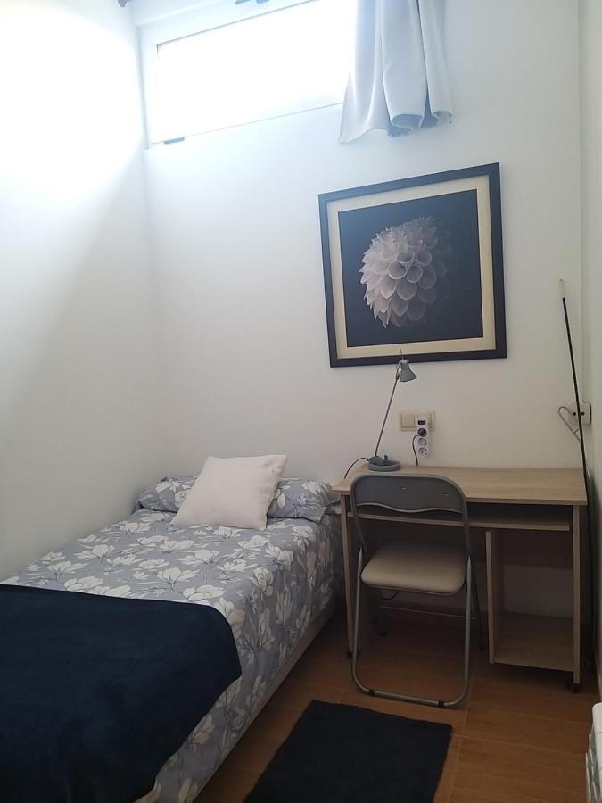 Apartamento Con Pequeno Jardin En El Centro Ferrol Bagian luar foto