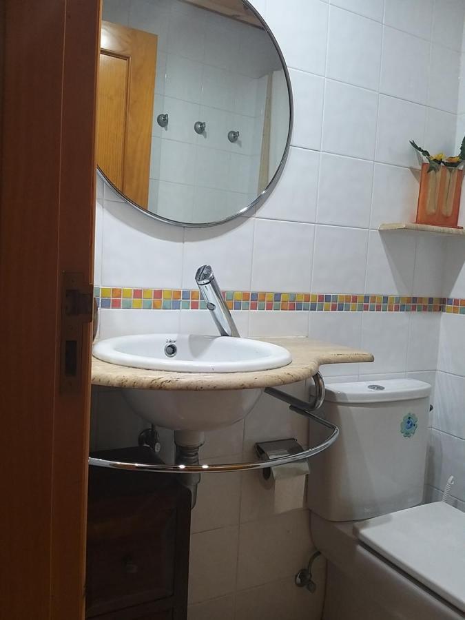 Apartamento Con Pequeno Jardin En El Centro Ferrol Bagian luar foto
